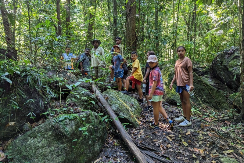 A cultural camp activity with the Dulabed and Malanbarra Yidinji Aboriginal Corporation (DMYAC) Junior Ranger program